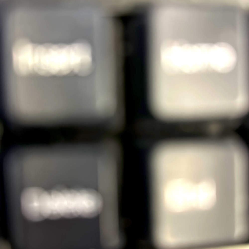 Meet your Posher, Leon